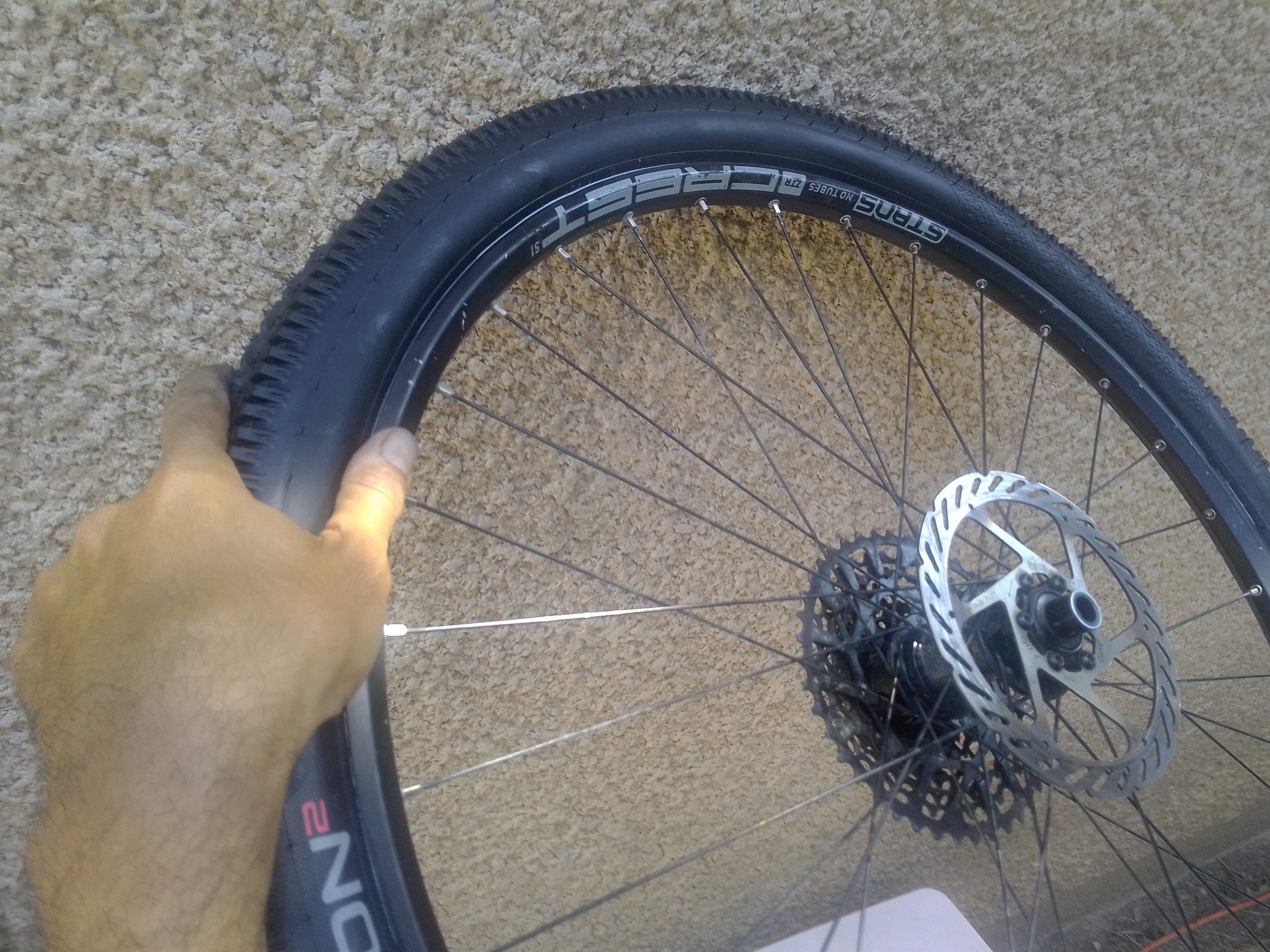 Comment monter pneu tubeless Réparation Vélo à domicile MARSEILLE